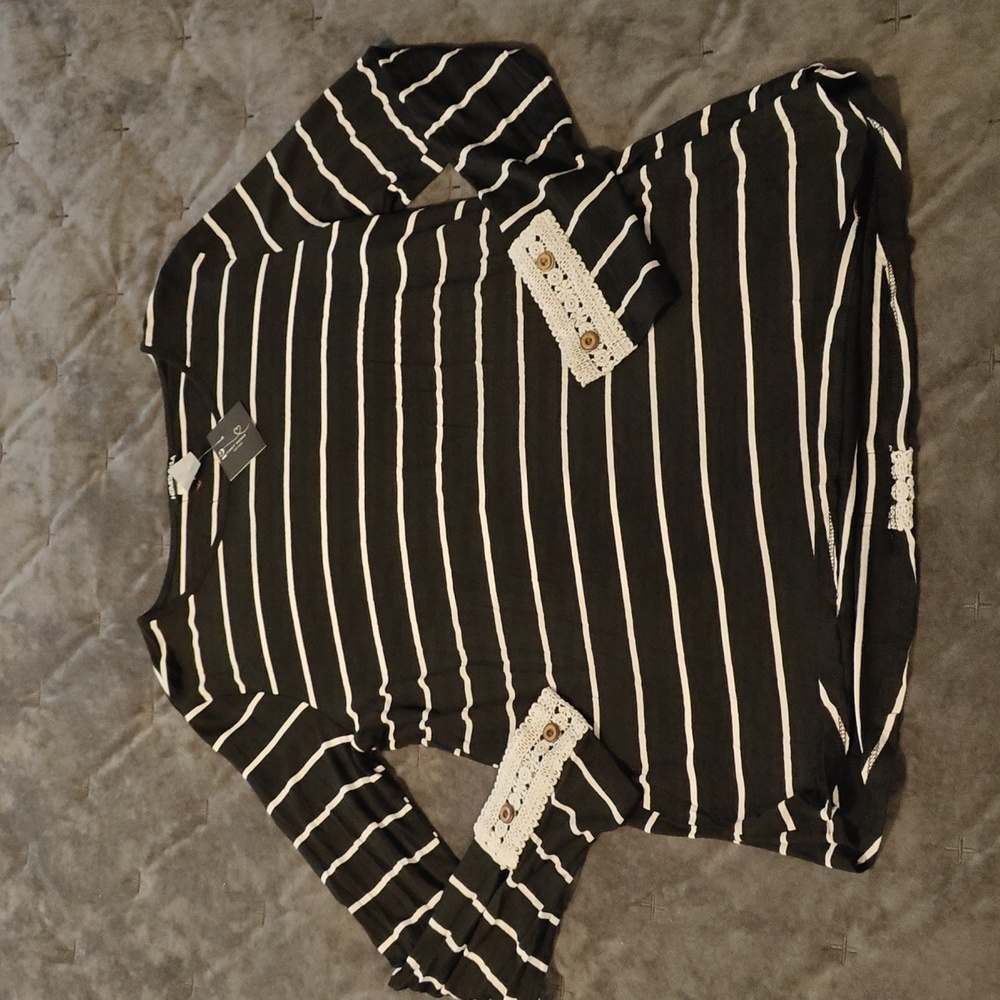 NWT Heimish USA button down back long sleeve top